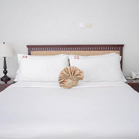 Hotel Hibiscus Louis Libreville Exterior foto