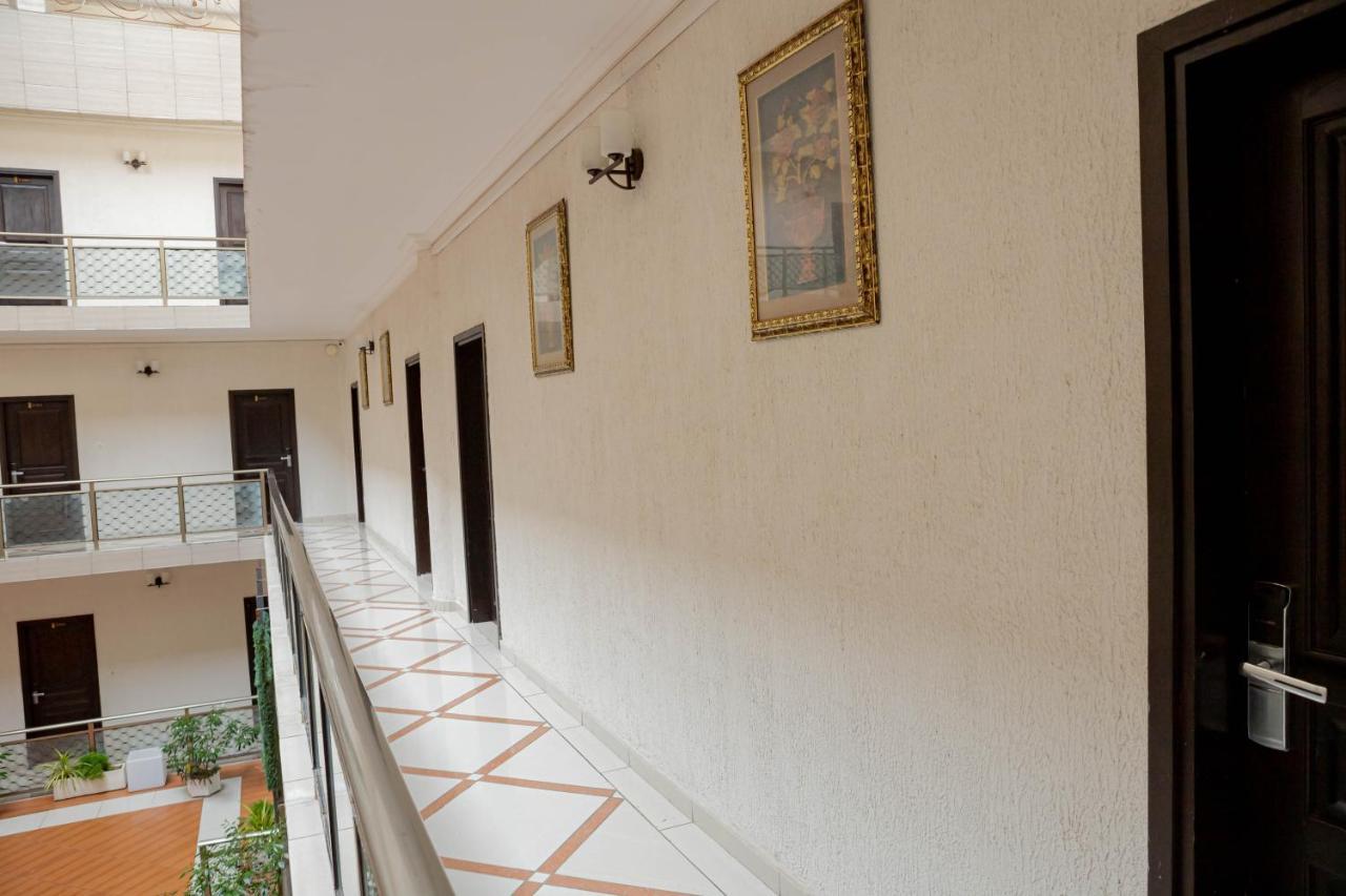 Hotel Hibiscus Louis Libreville Exterior foto