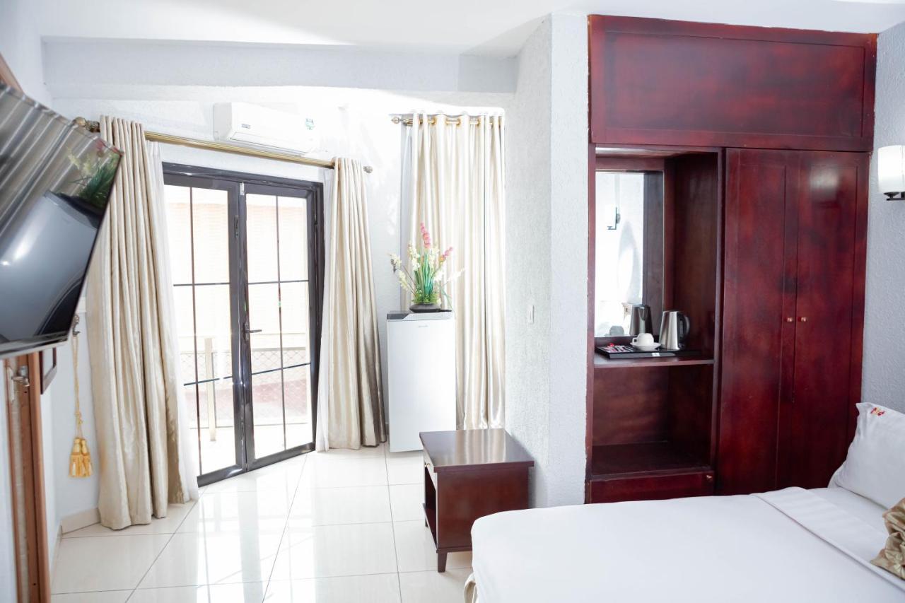 Hotel Hibiscus Louis Libreville Exterior foto