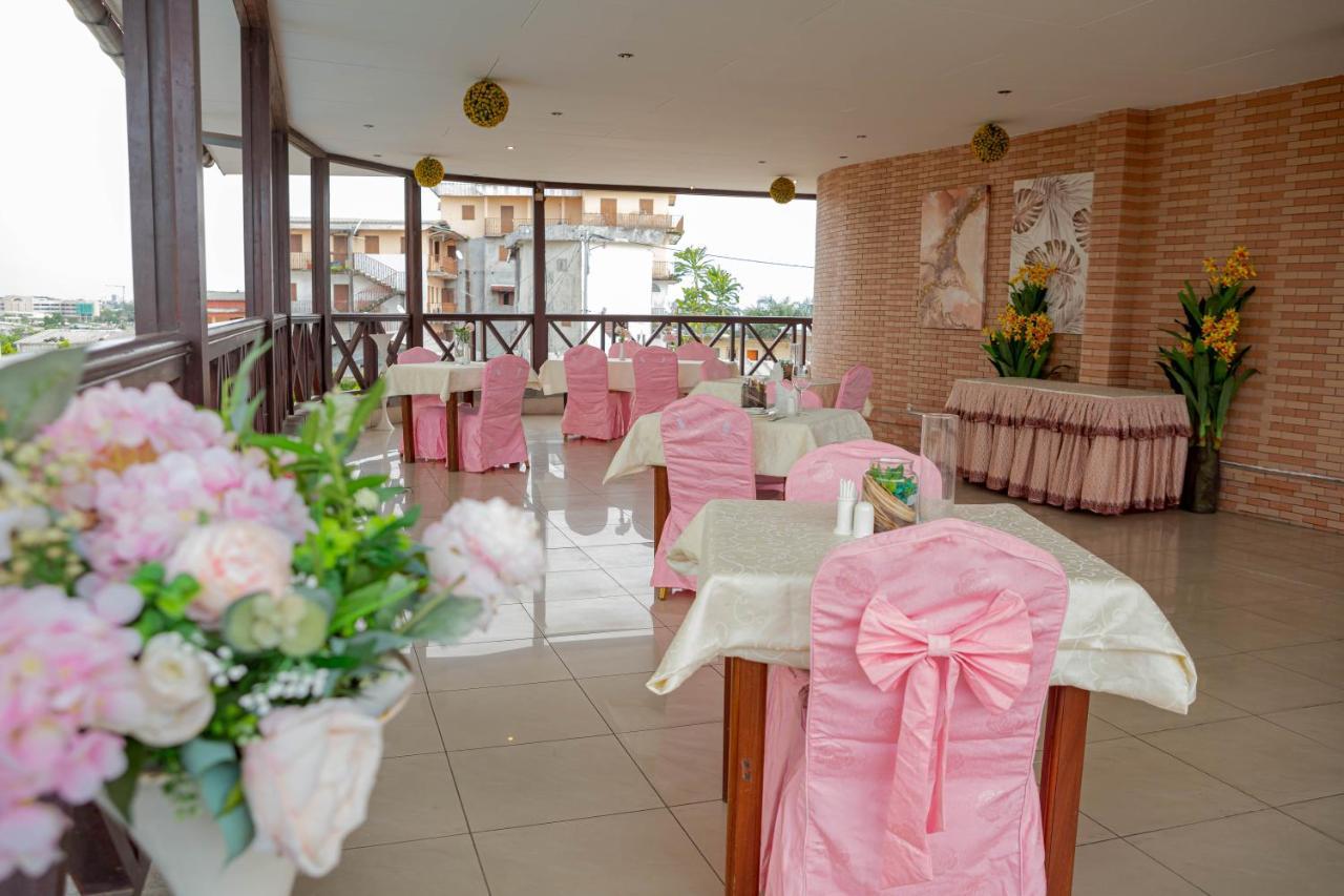 Hotel Hibiscus Louis Libreville Exterior foto