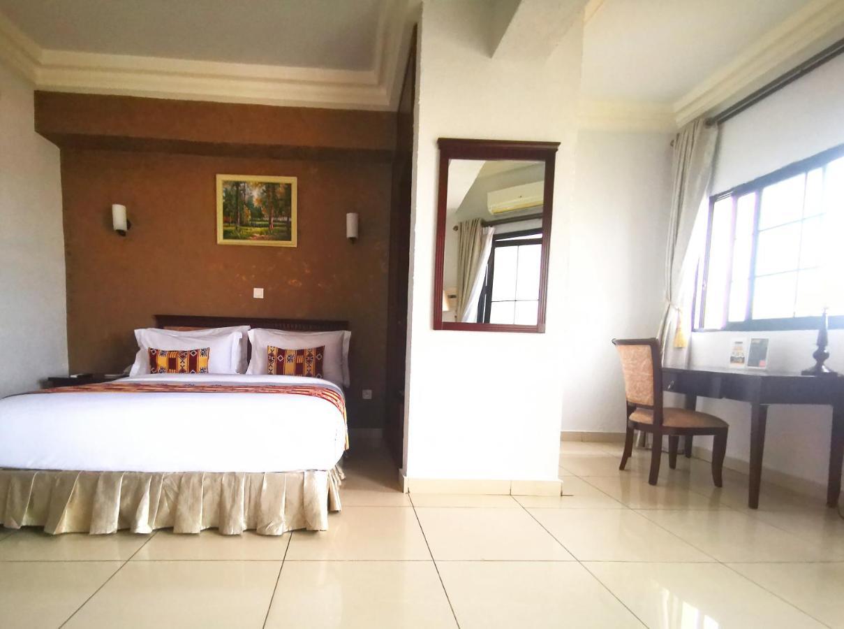 Hotel Hibiscus Louis Libreville Exterior foto